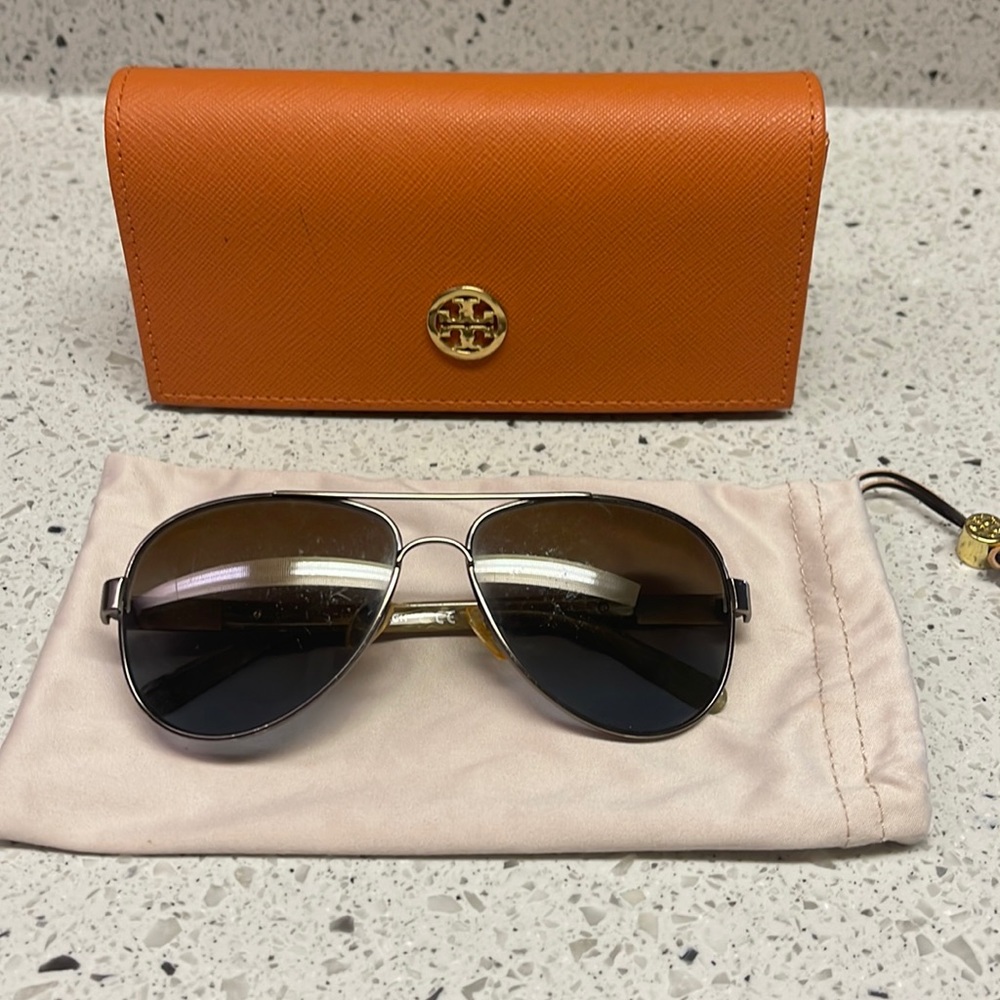 🌸🌺Tory Burch Women’s Metal Pilot Sunglasses🌸🌺